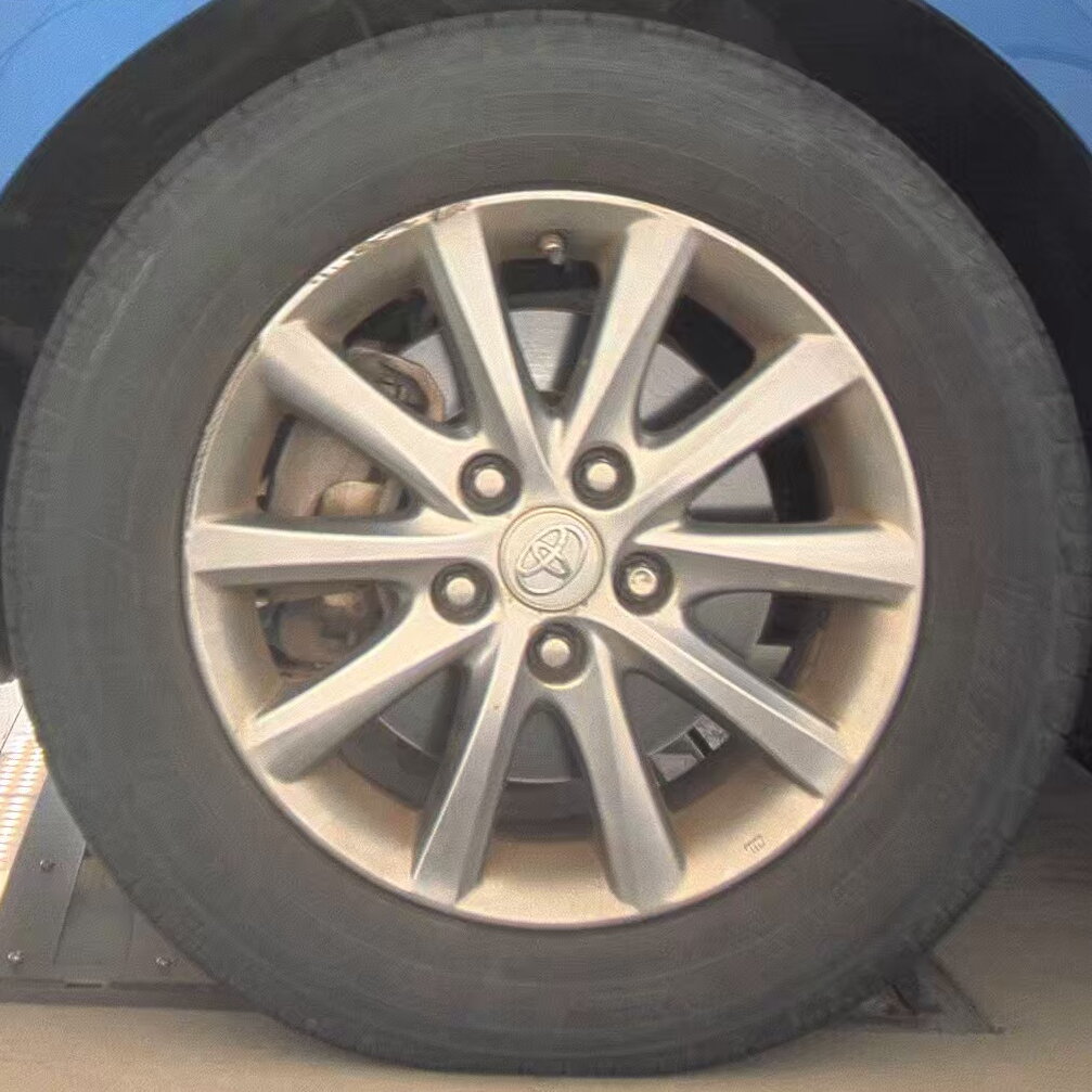 2011 Toyota Camry Hybrid FWD