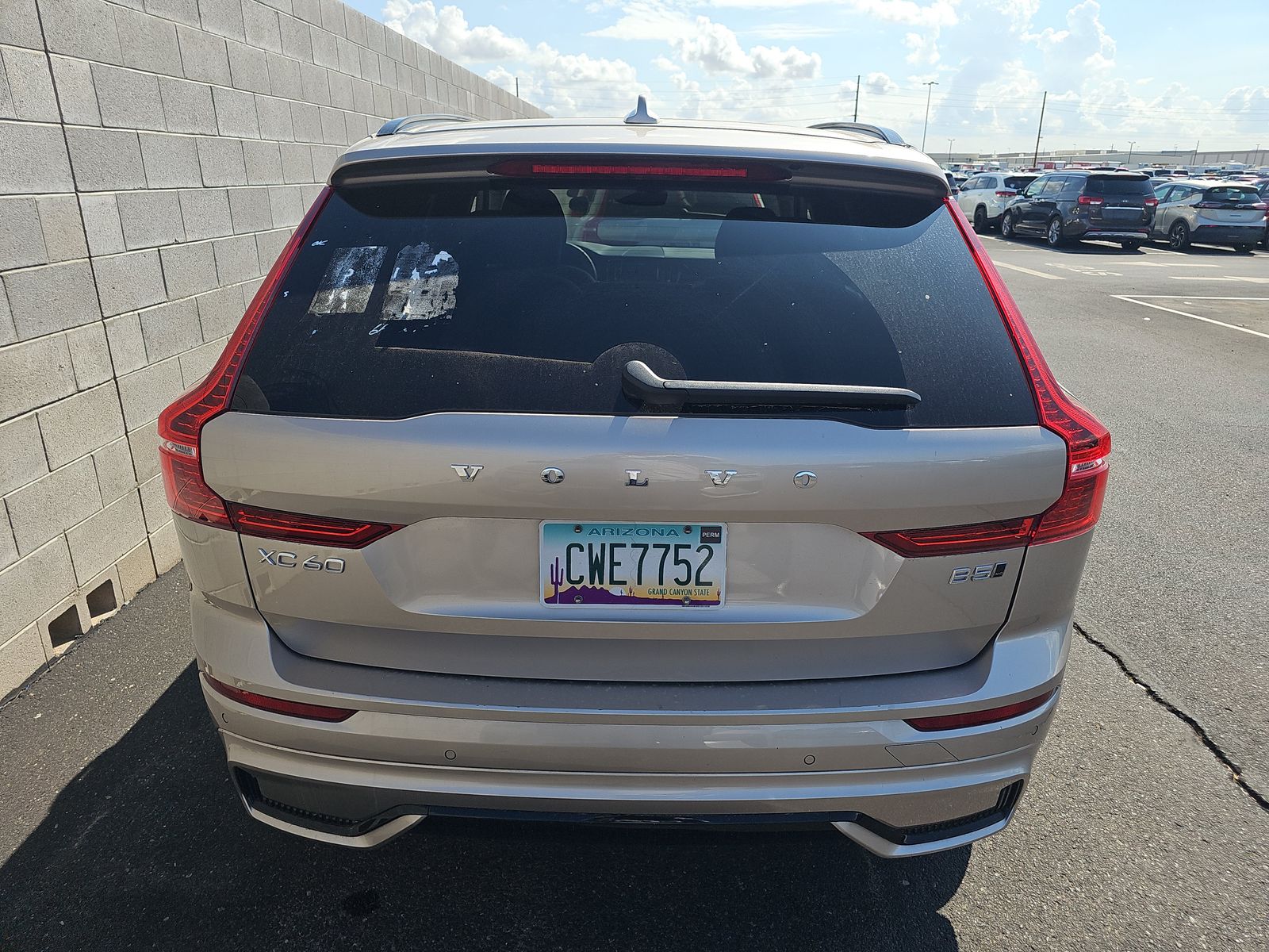 2025 Volvo XC60 B5 Plus AWD