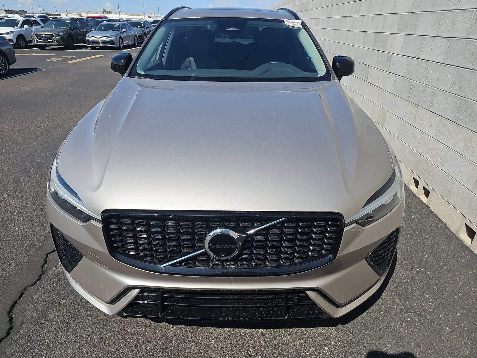 2025 Volvo XC60 B5 Plus AWD