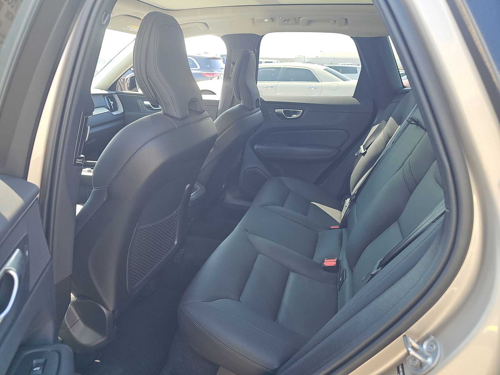 2025 Volvo XC60 B5 Plus AWD