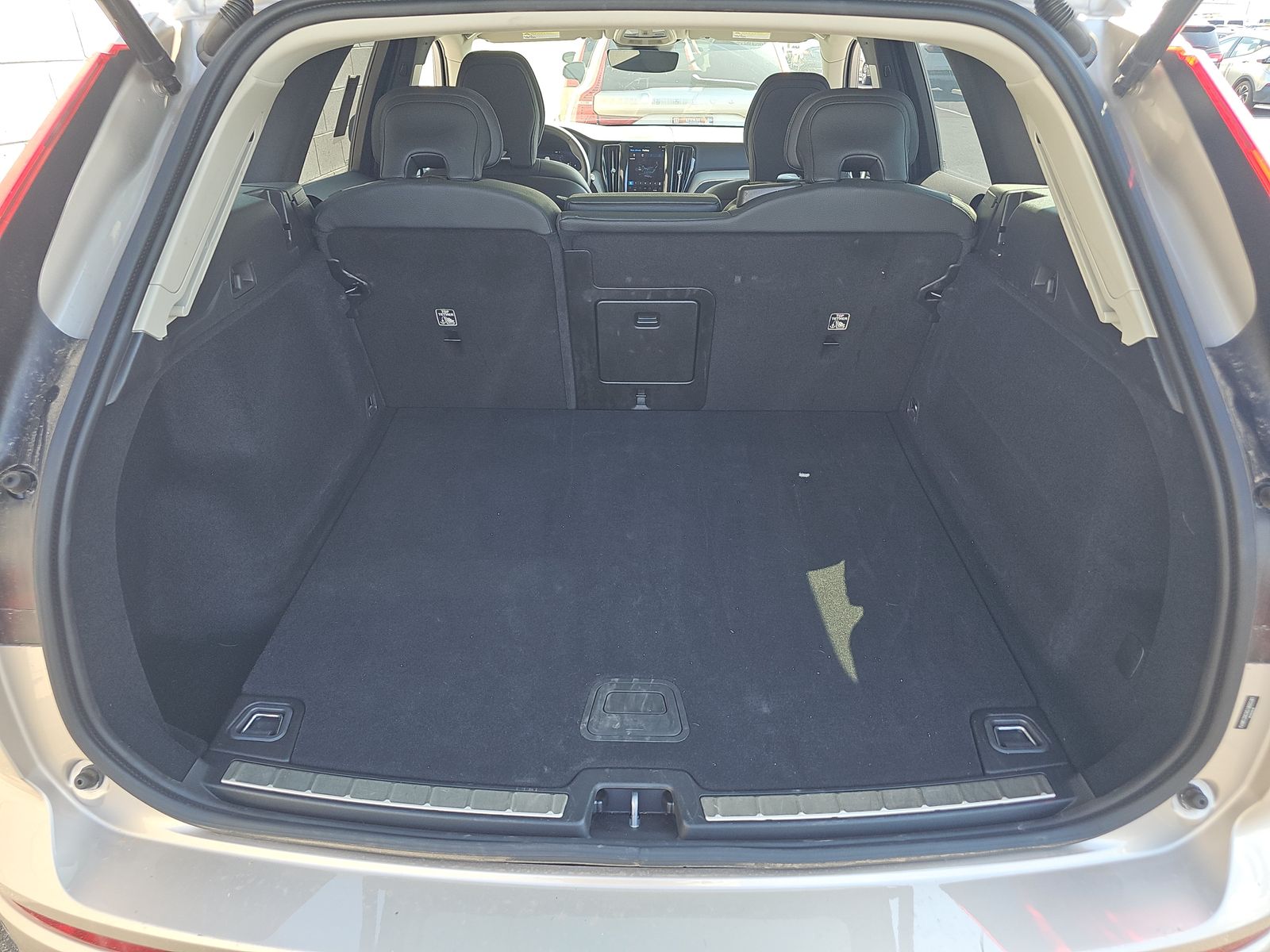 2025 Volvo XC60 B5 Plus AWD