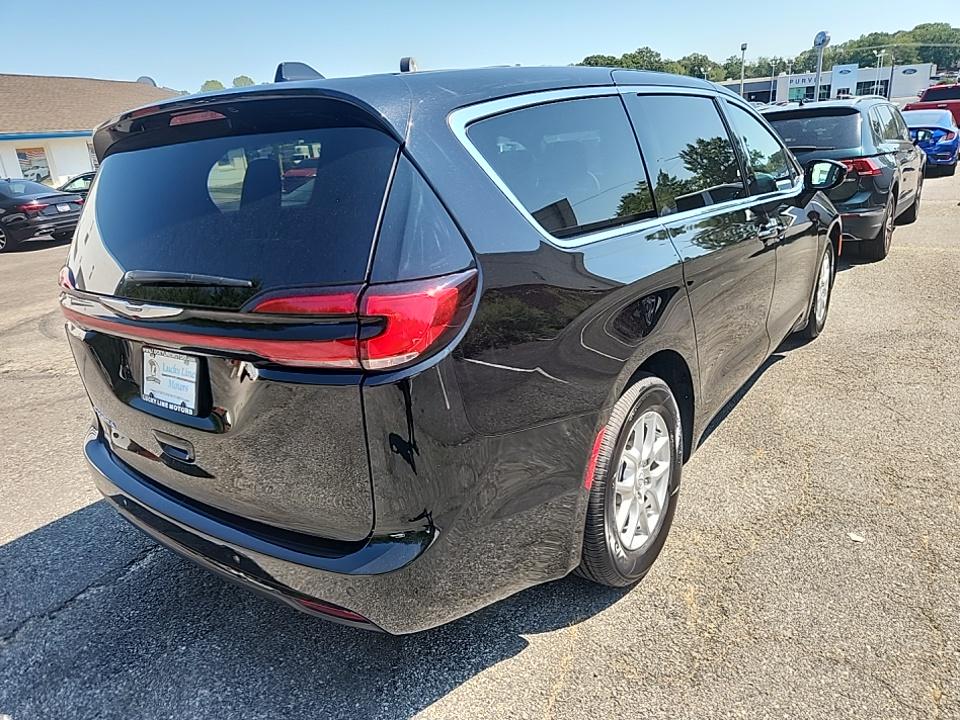 2025 Chrysler Pacifica Select FWD