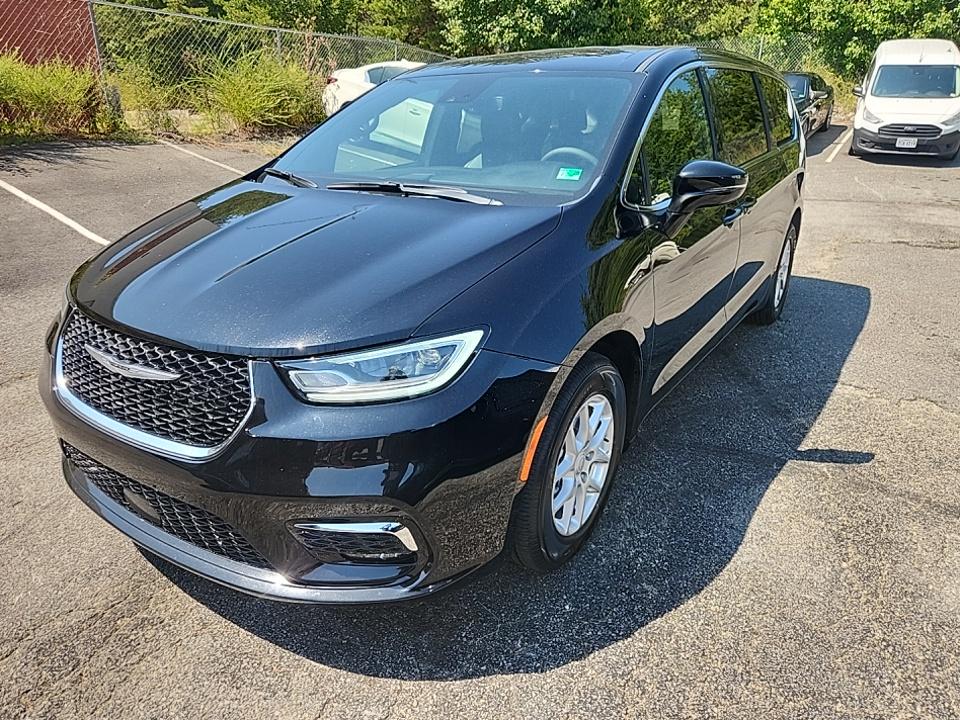 2025 Chrysler Pacifica Select FWD
