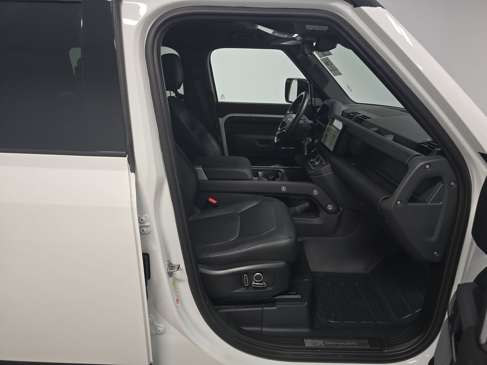 2024 Land Rover Defender 130 X-Dynamic SE AWD