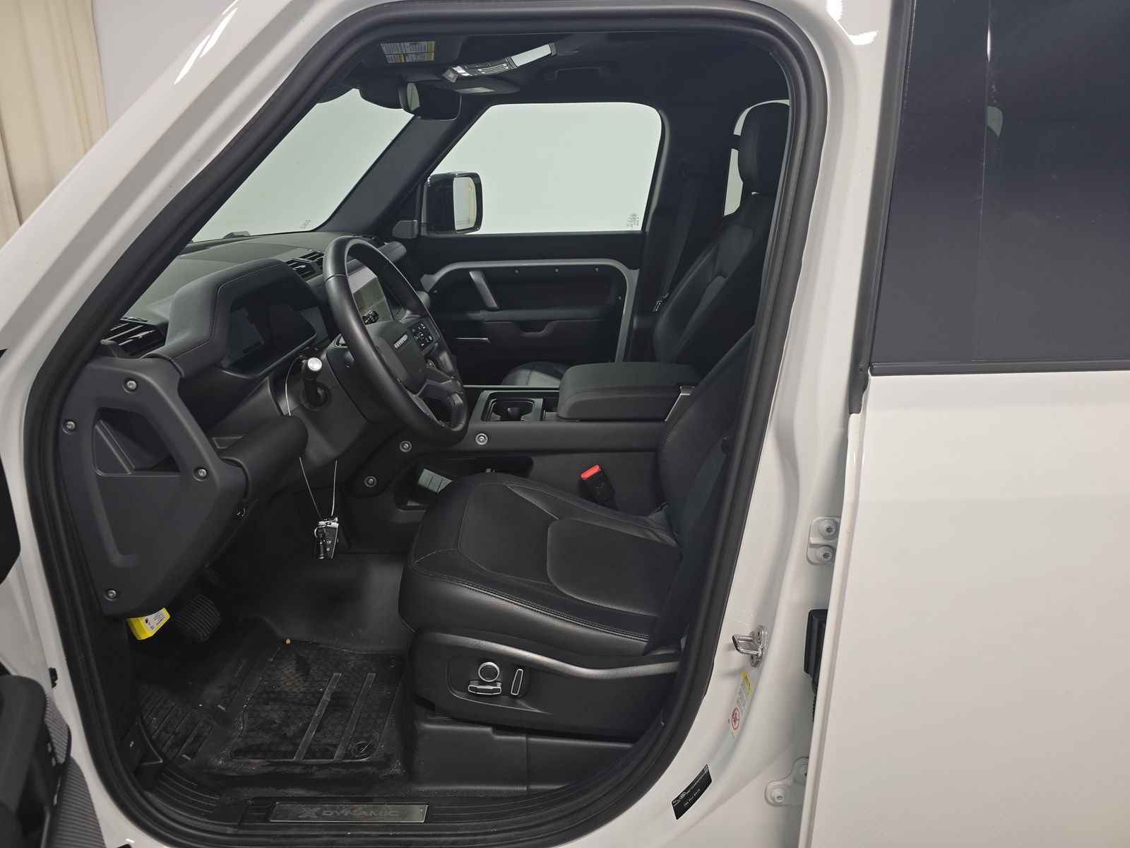 2024 Land Rover Defender 130 X-Dynamic SE AWD