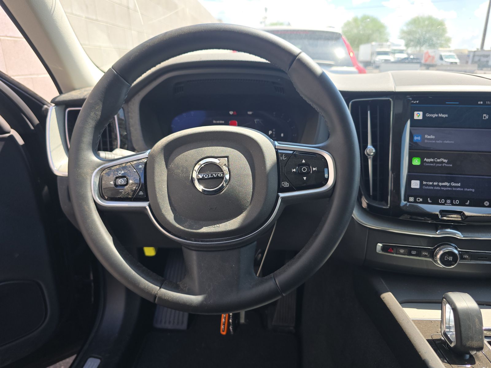 2025 Volvo XC60 B5 Plus AWD