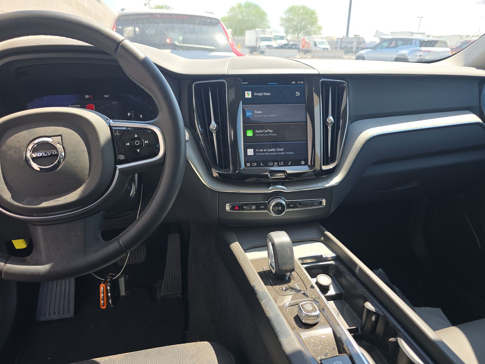 2025 Volvo XC60 B5 Plus AWD