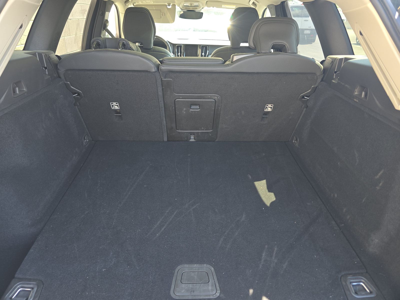 2025 Volvo XC60 B5 Plus AWD