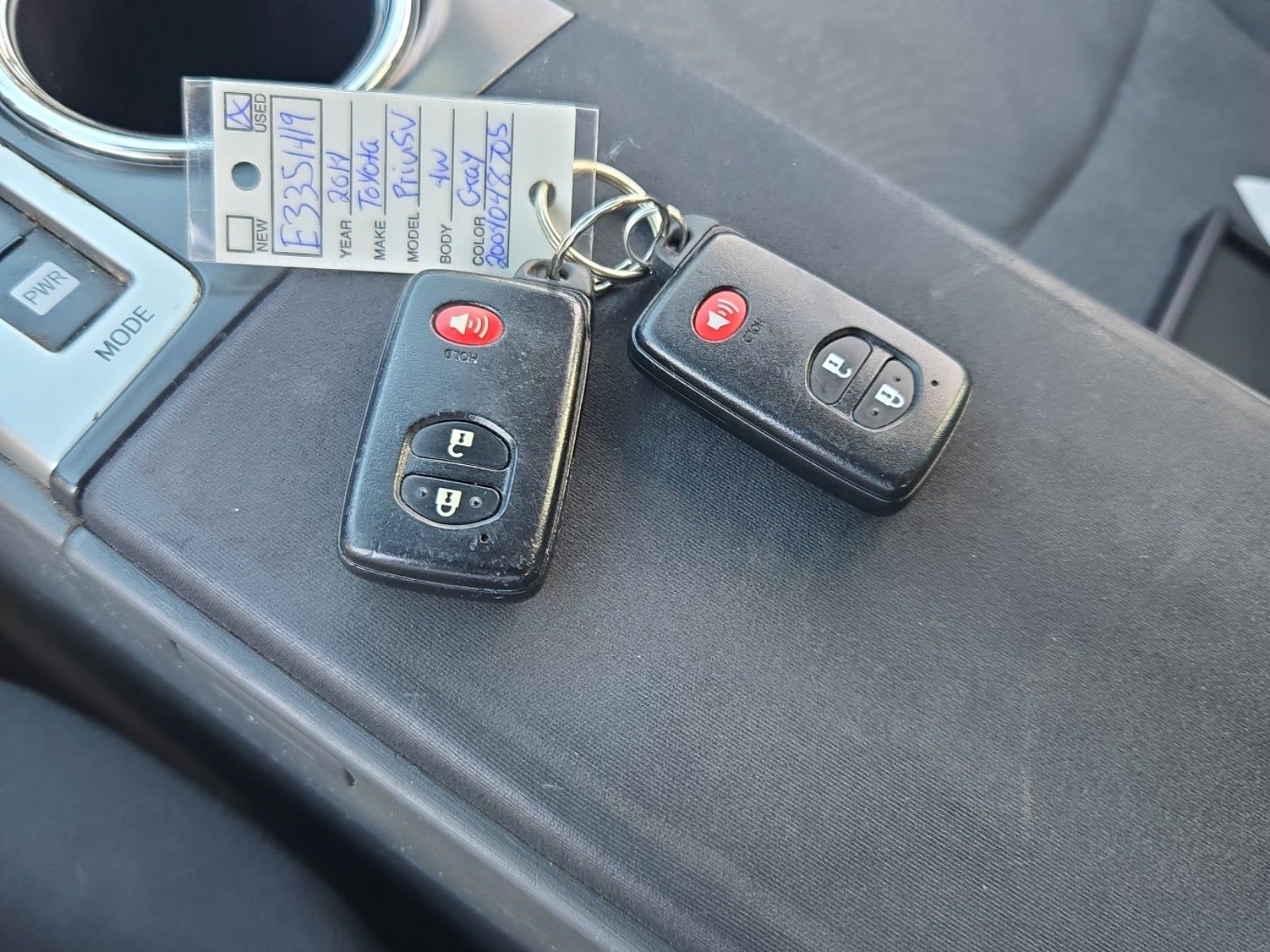 2014 Toyota Prius v Three FWD