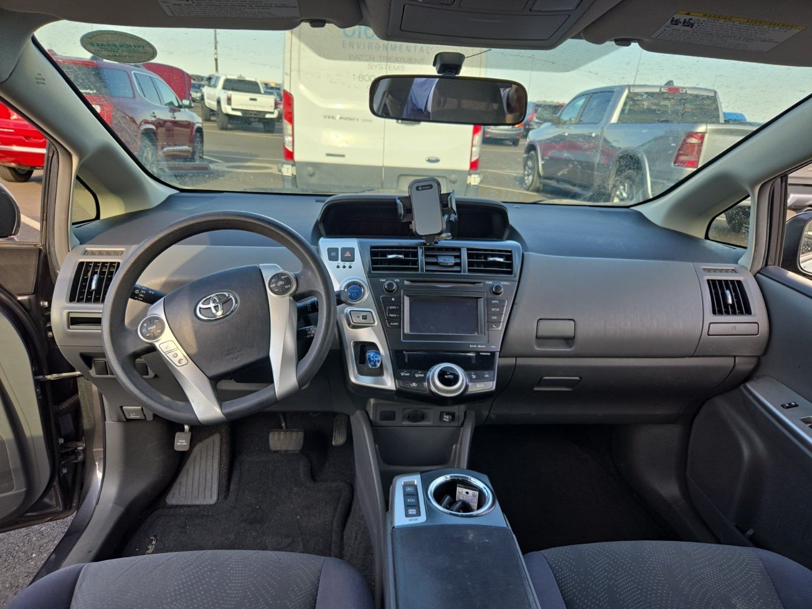 2014 Toyota Prius v Three FWD