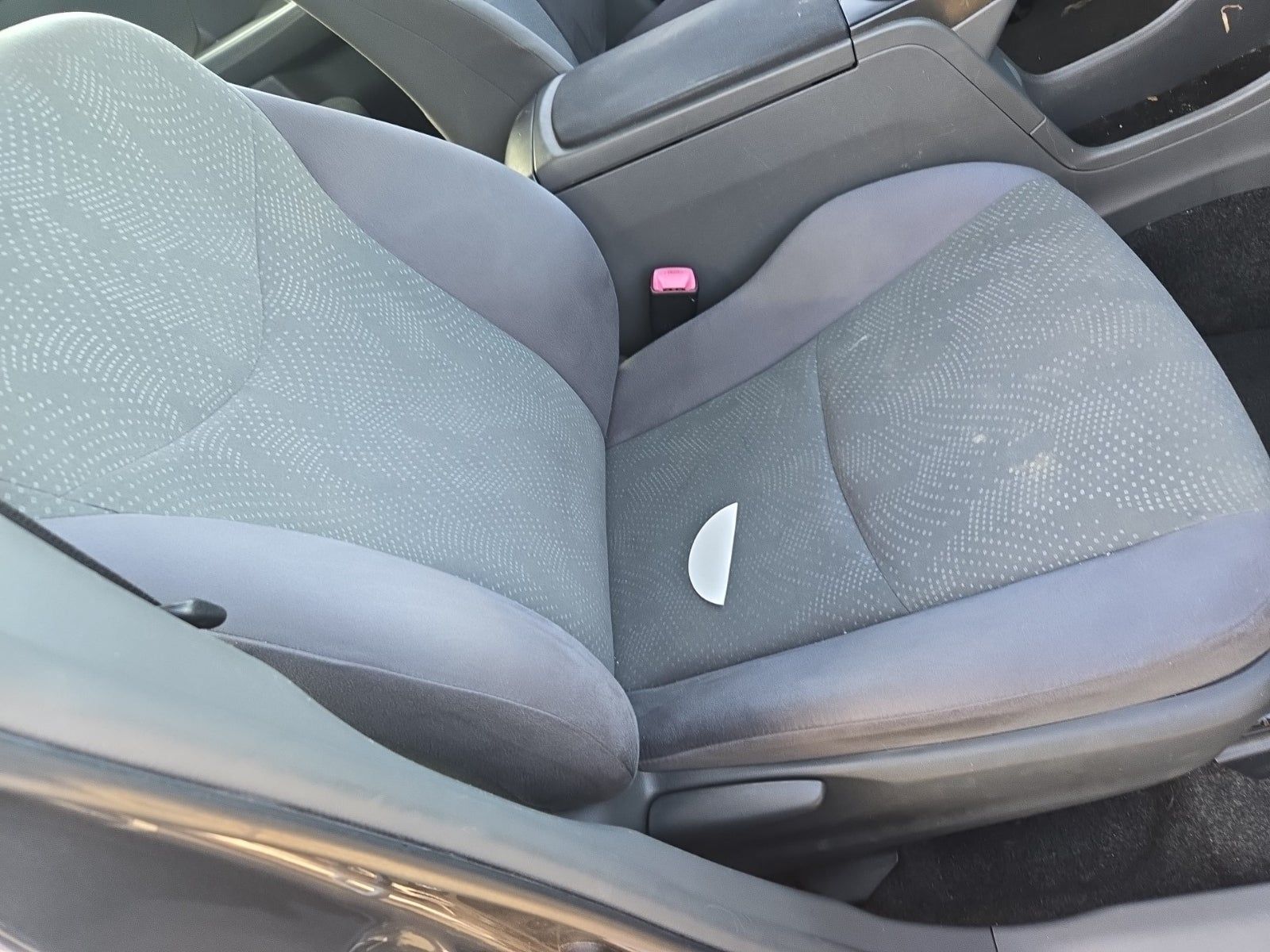 2014 Toyota Prius v Three FWD