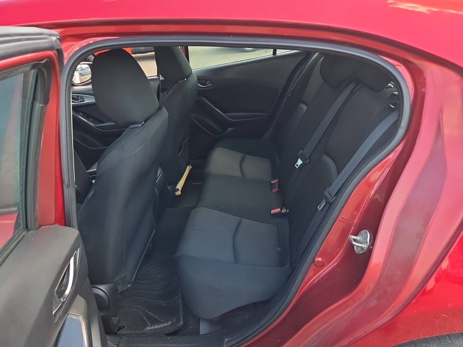 2018 MAZDA MAZDA3 Sport FWD