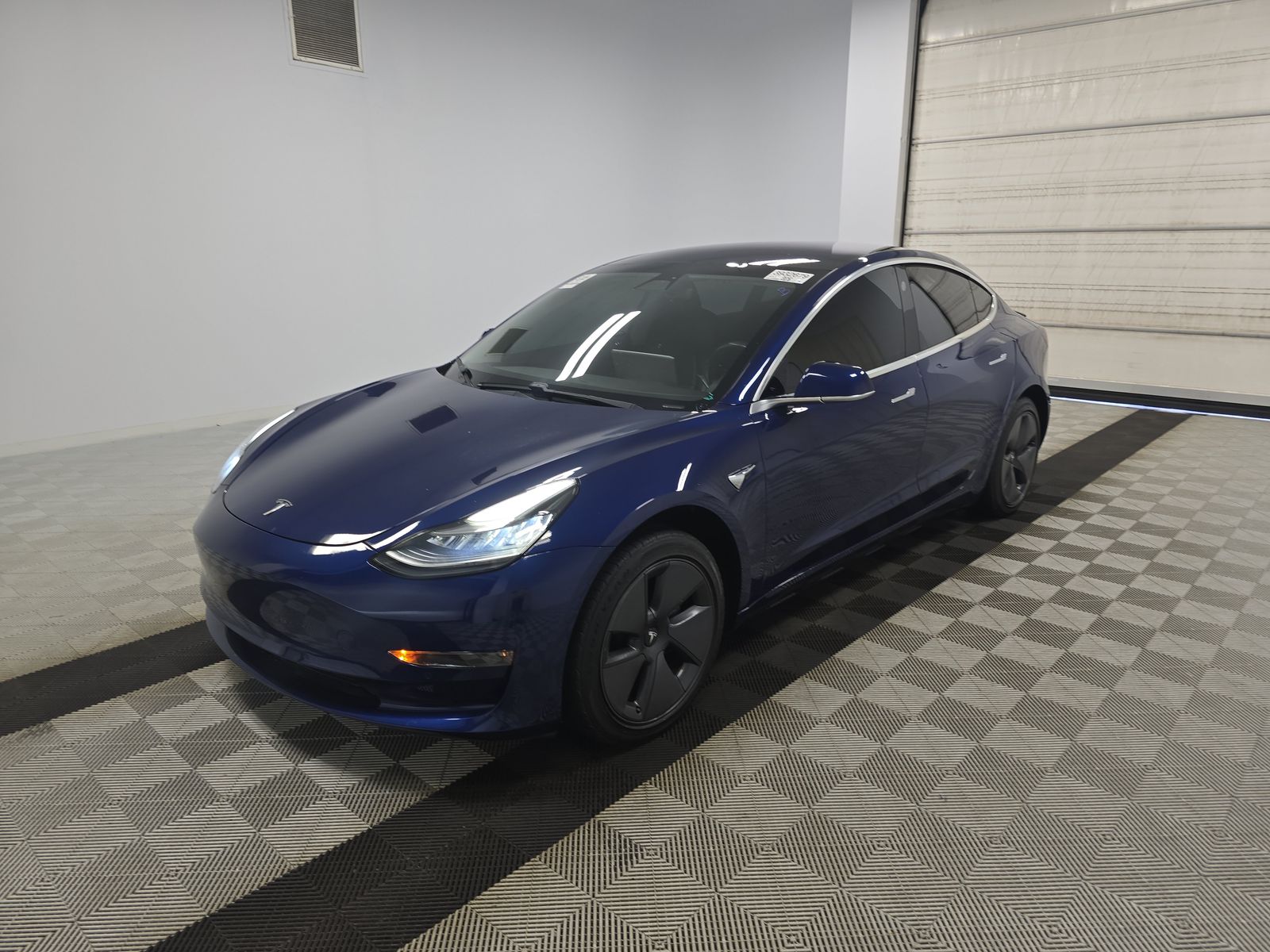 2018 Tesla Model 3 Long Range FWD