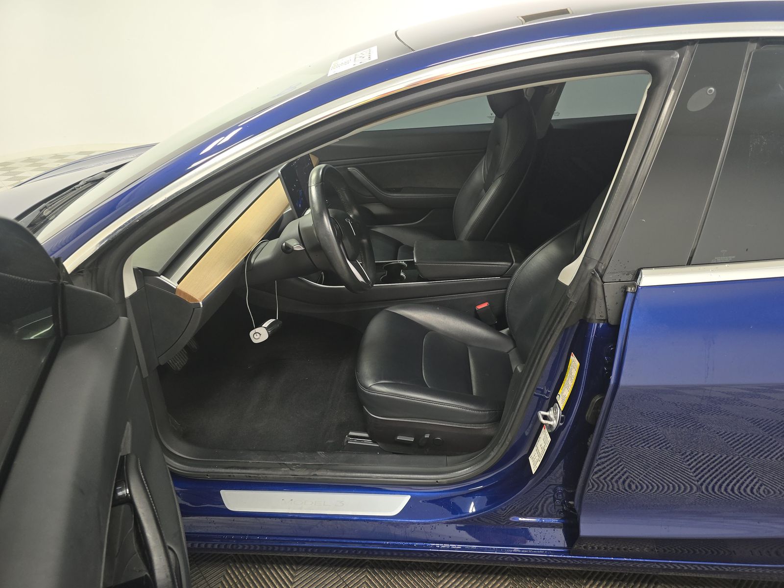2018 Tesla Model 3 Long Range FWD