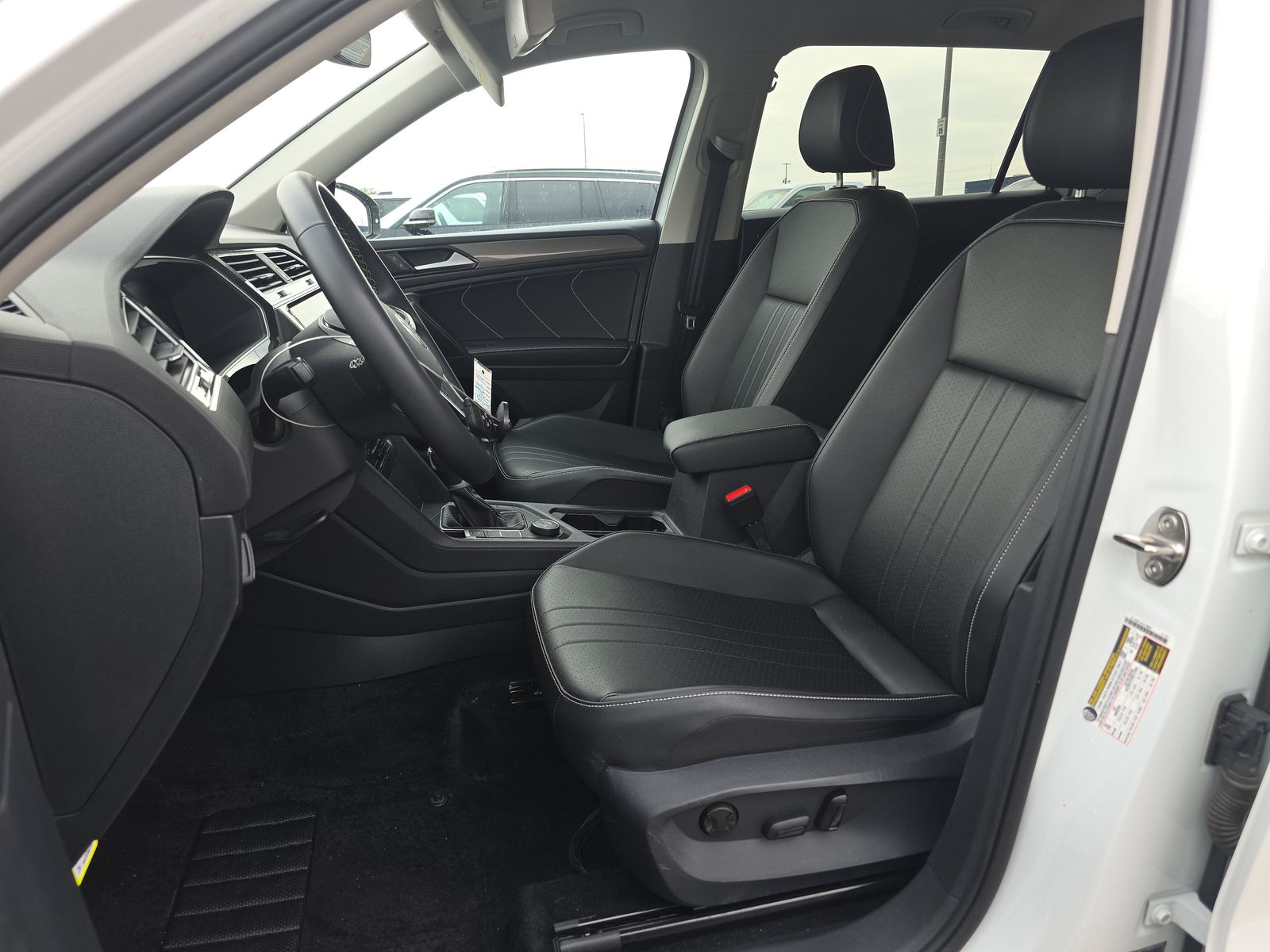 2024 Volkswagen Tiguan 2.0T SE AWD