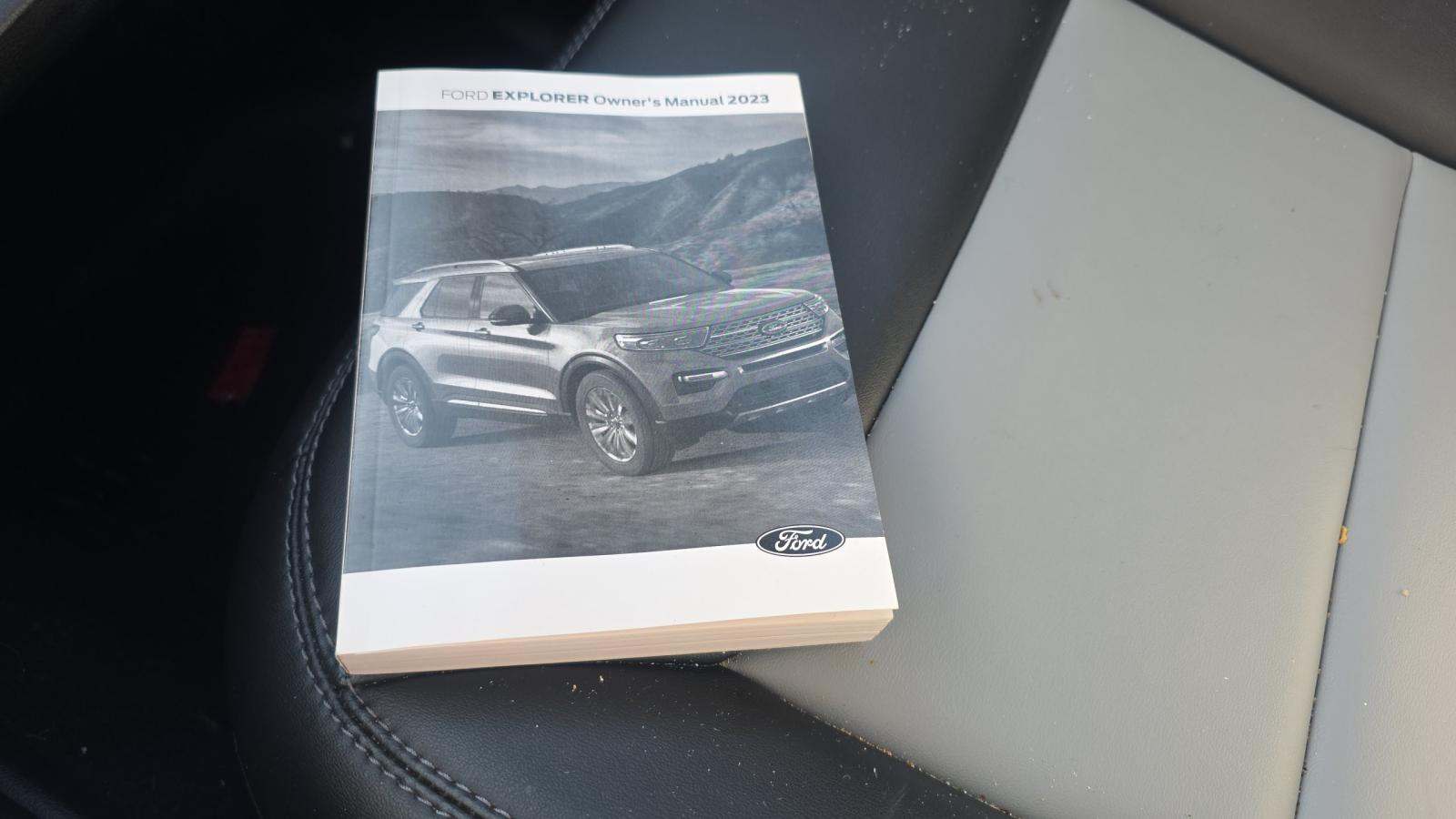 2023 Ford Explorer XLT AWD