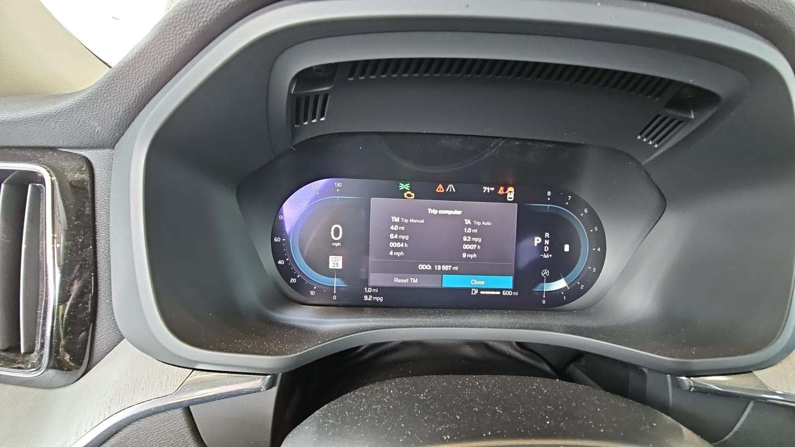 2025 Volvo XC60 B5 Plus AWD