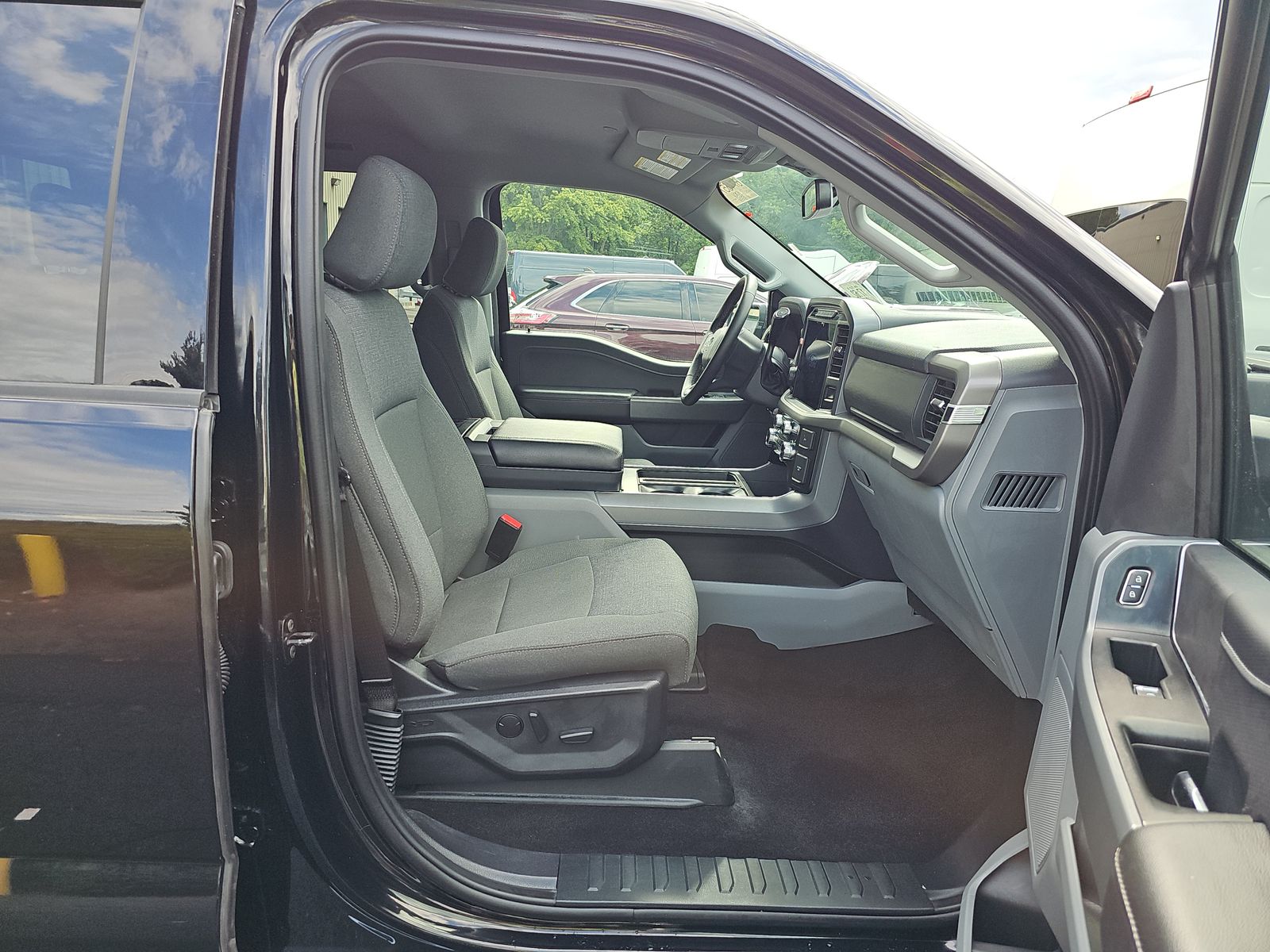 2024 Ford F-150 Hybrid XLT AWD