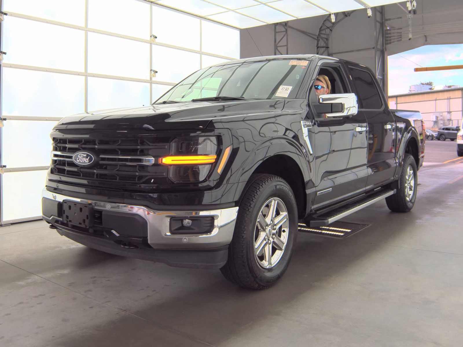 2024 Ford F-150 Hybrid XLT AWD