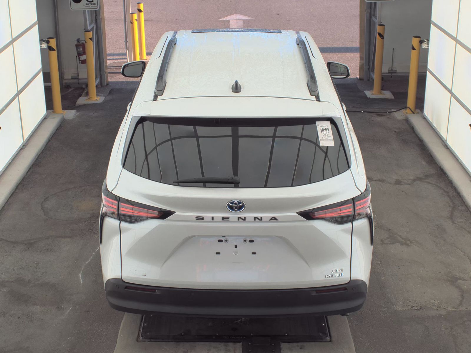 2022 Toyota Sienna XLE FWD