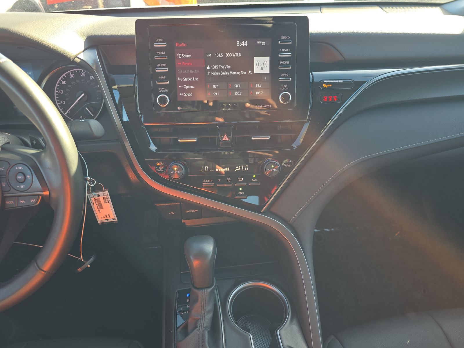 2024 Toyota Camry SE FWD