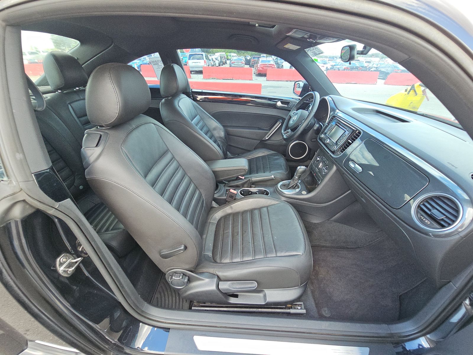 2012 Volkswagen Beetle 2.0T Turbo FWD