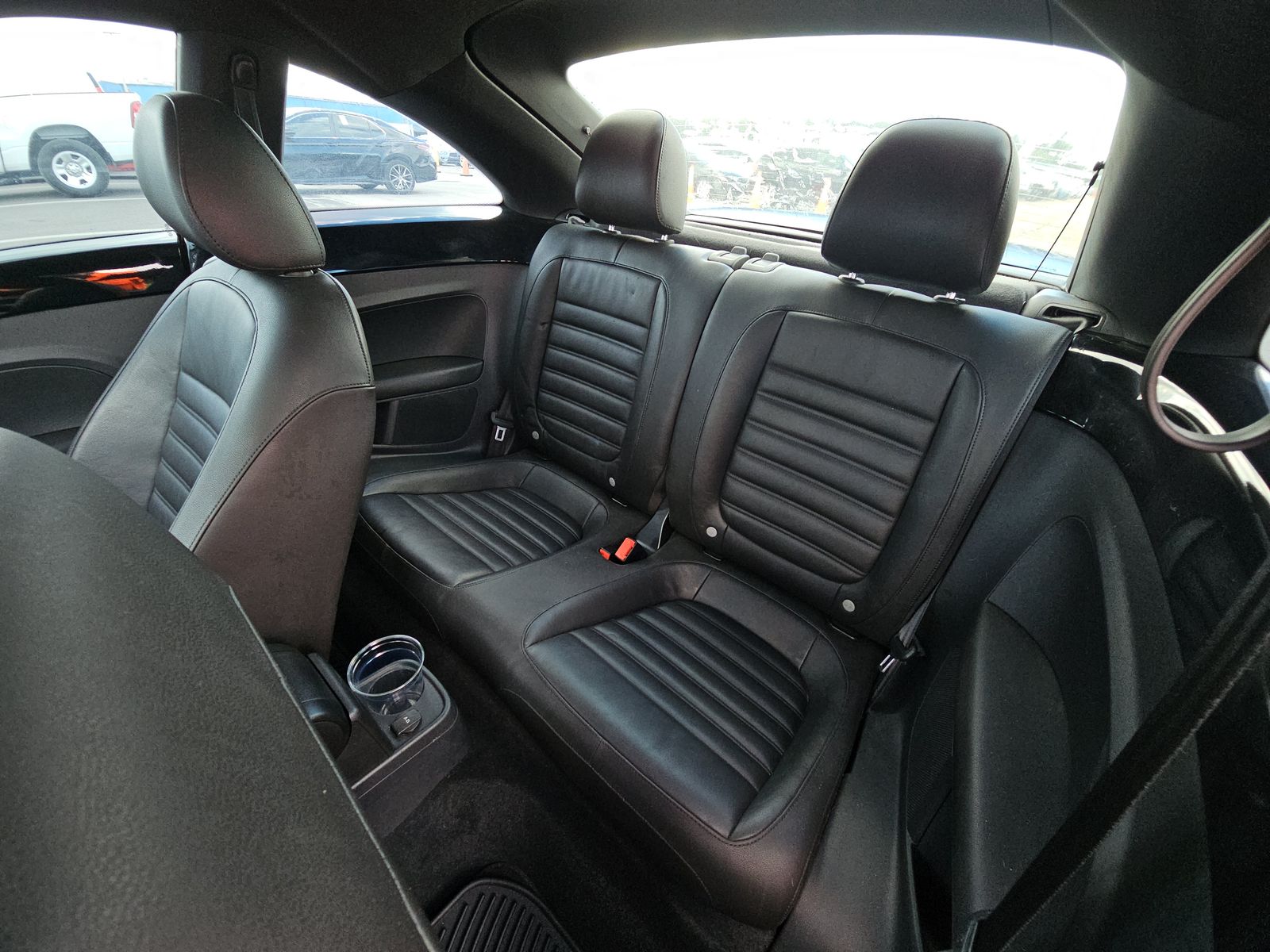 2012 Volkswagen Beetle 2.0T Turbo FWD