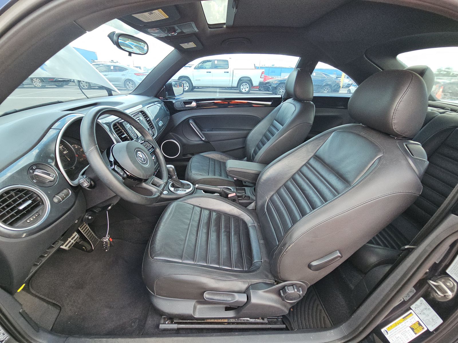 2012 Volkswagen Beetle 2.0T Turbo FWD