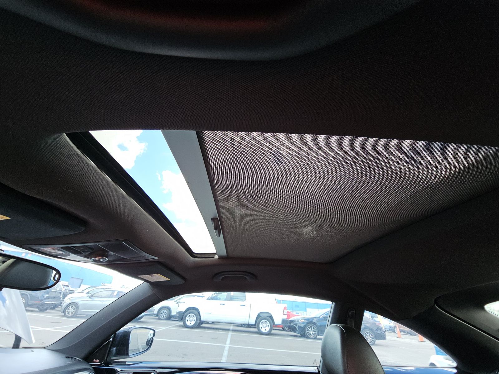 2012 Volkswagen Beetle 2.0T Turbo FWD