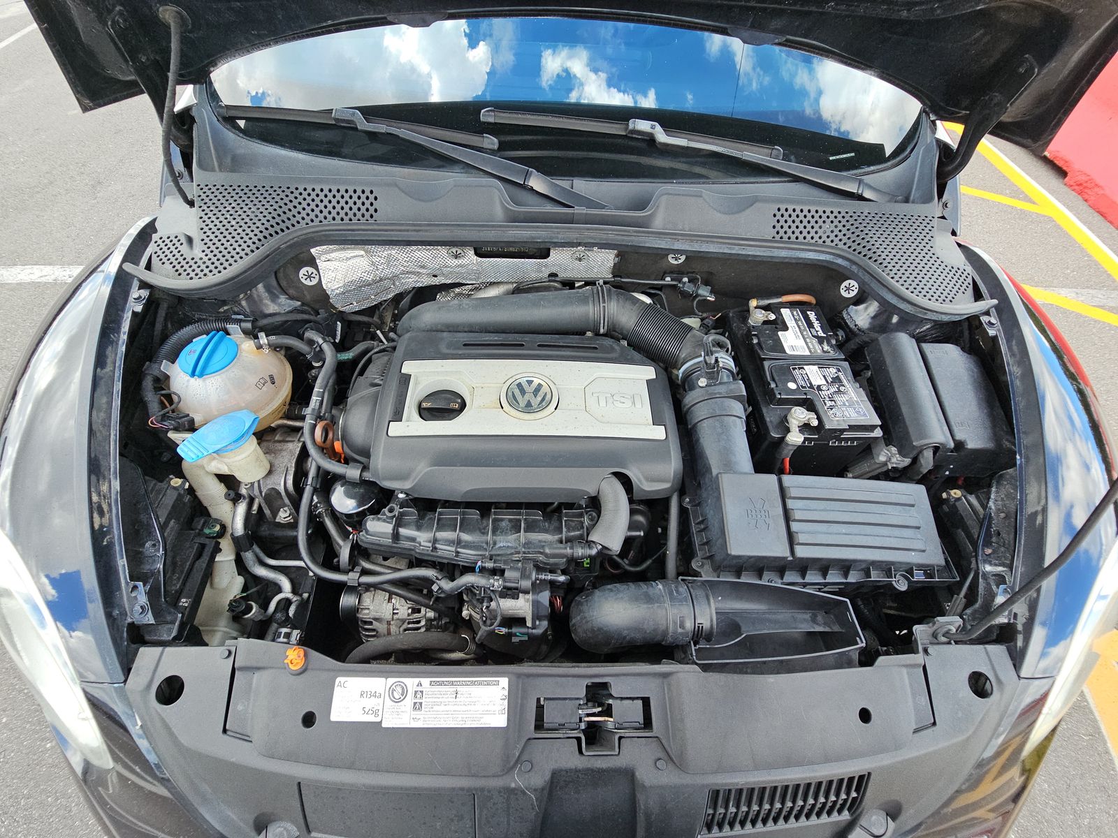 2012 Volkswagen Beetle 2.0T Turbo FWD