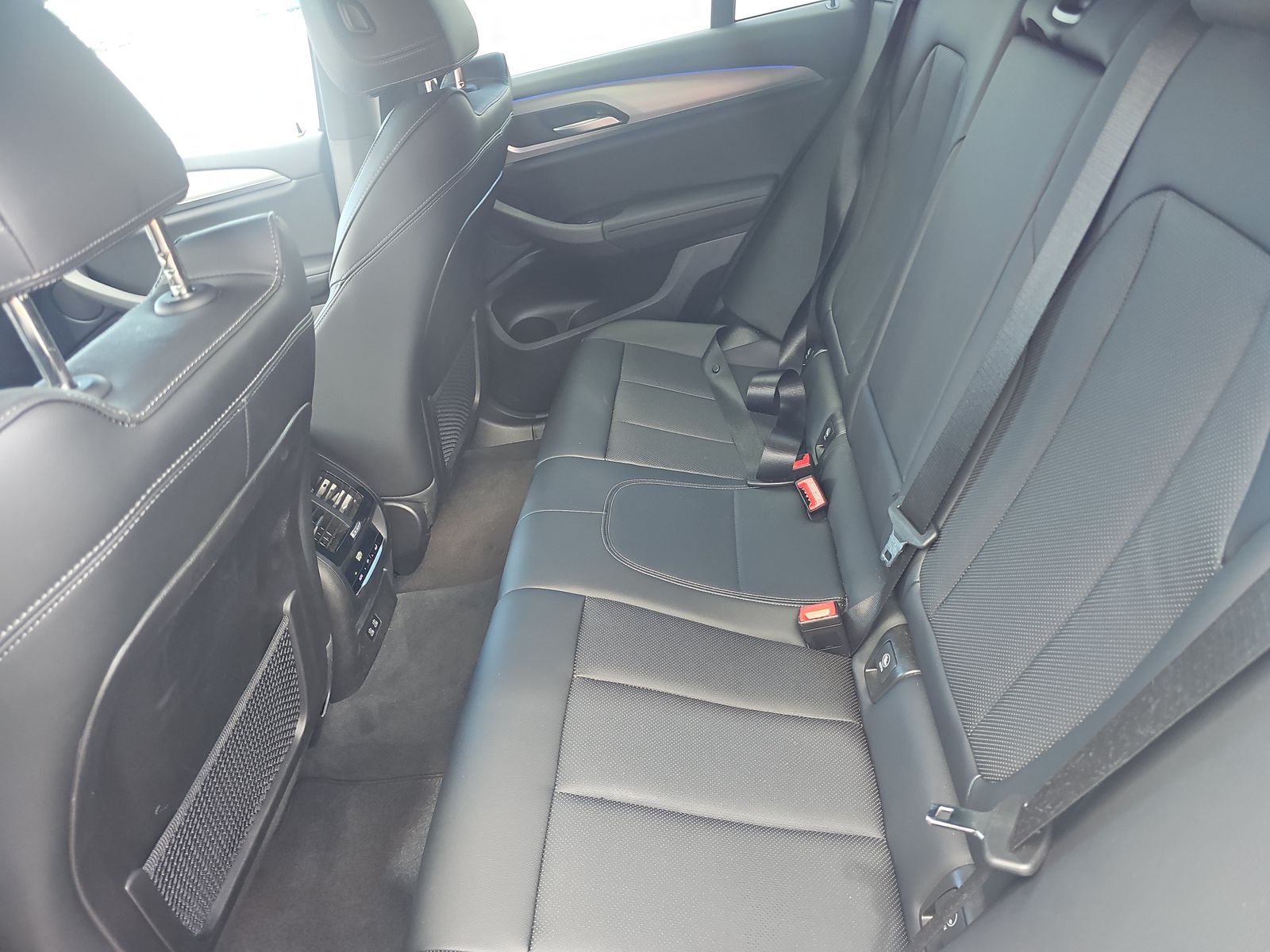 2025 BMW X4 xDrive30i AWD