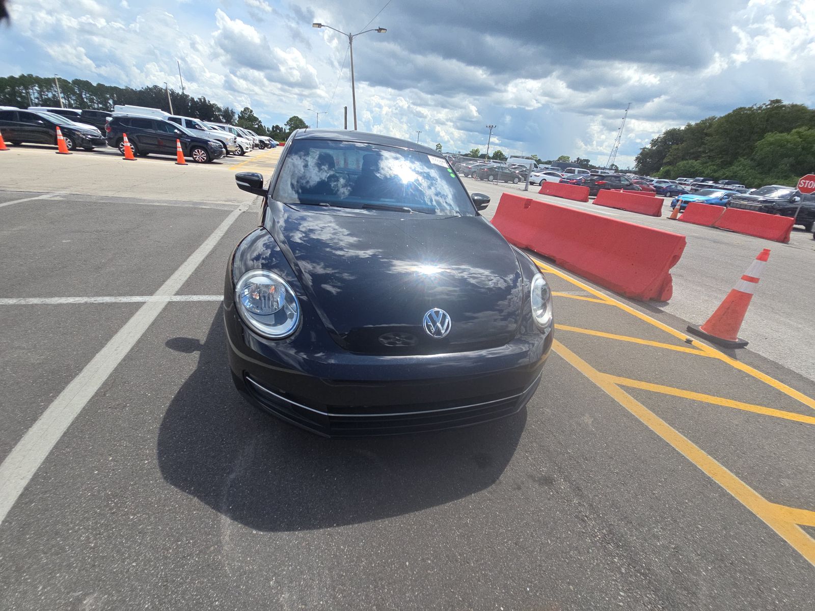 2012 Volkswagen Beetle 2.0T Turbo FWD