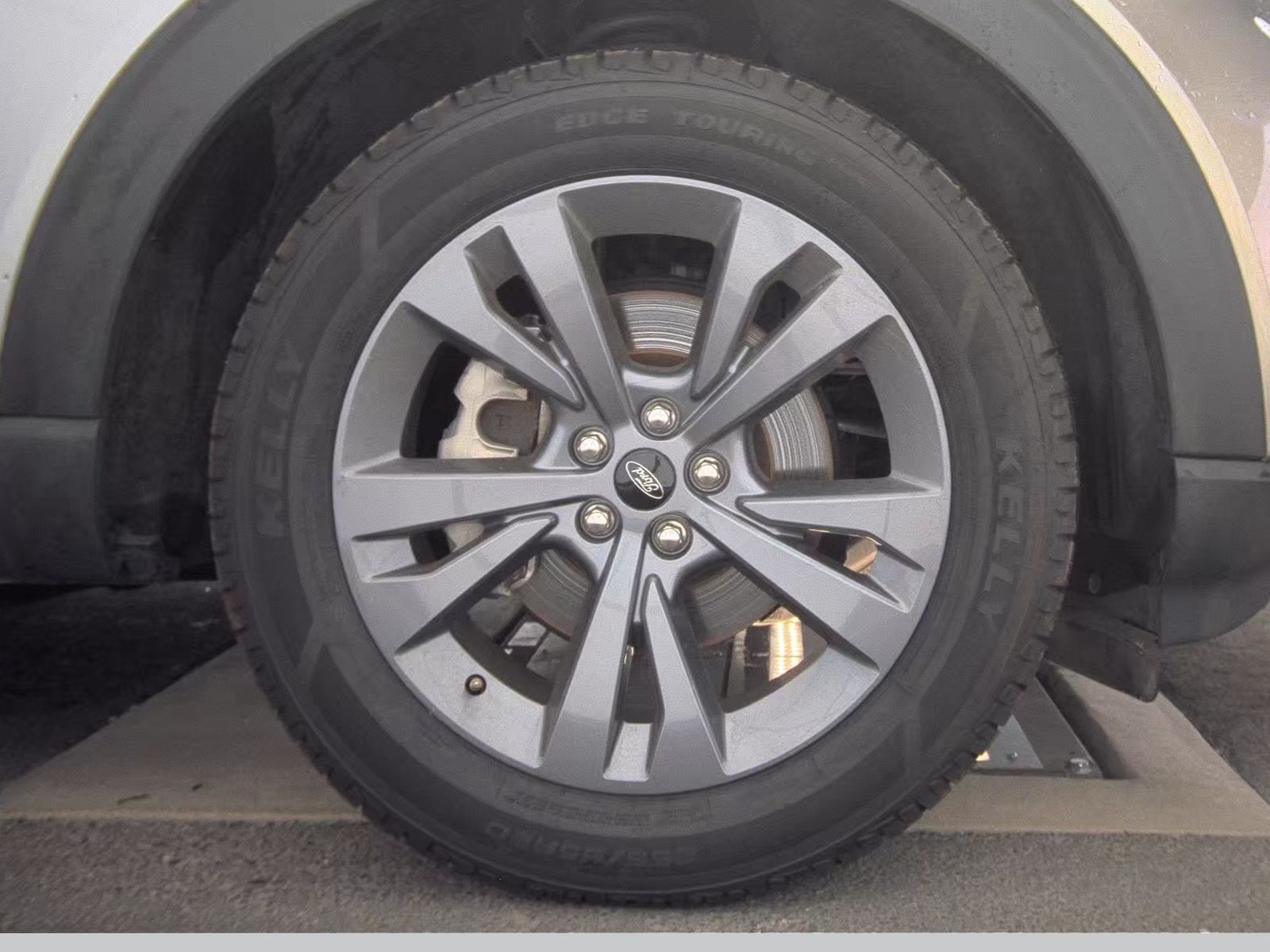 2022 Ford Explorer XLT RWD