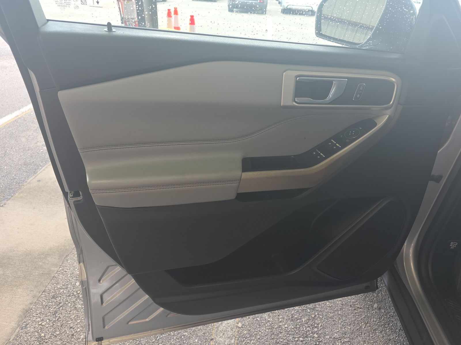 2022 Ford Explorer XLT RWD