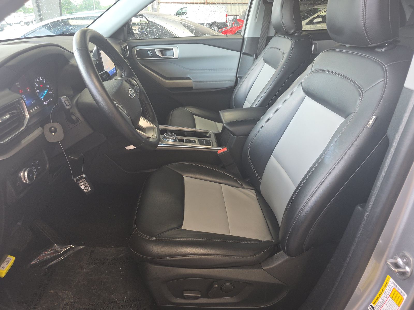 2022 Ford Explorer XLT RWD