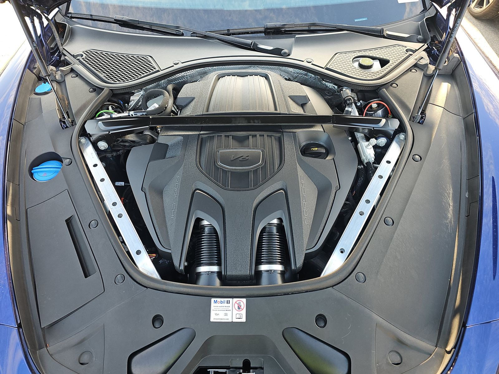 2023 Porsche Panamera 4 Platinum Edition AWD