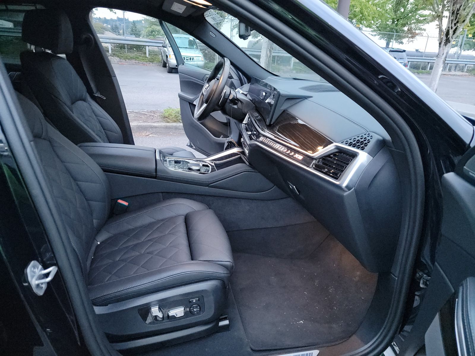 2024 BMW X6 xDrive40i AWD