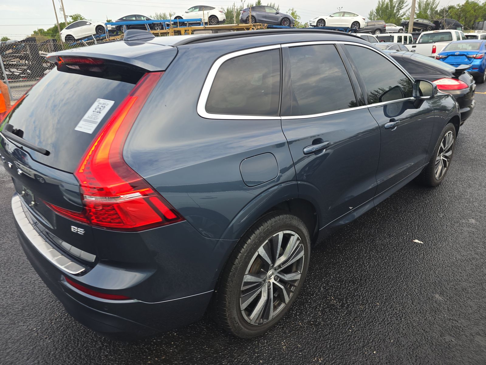 2022 Volvo XC60 B5 Momentum FWD