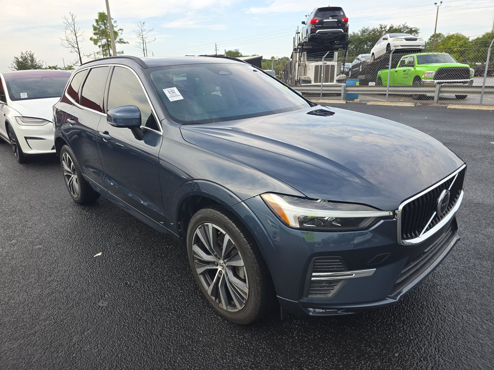 2022 Volvo XC60 B5 Momentum FWD