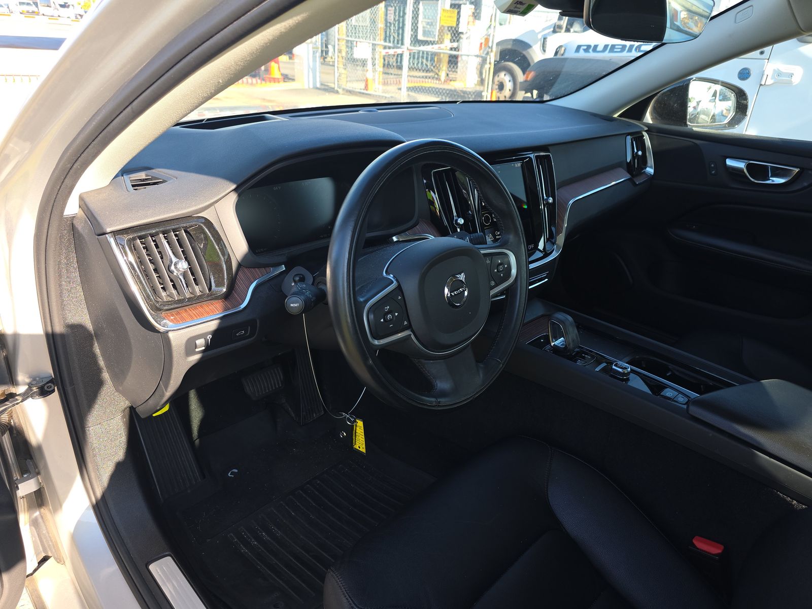 2022 Volvo S60 B5 Inscription FWD