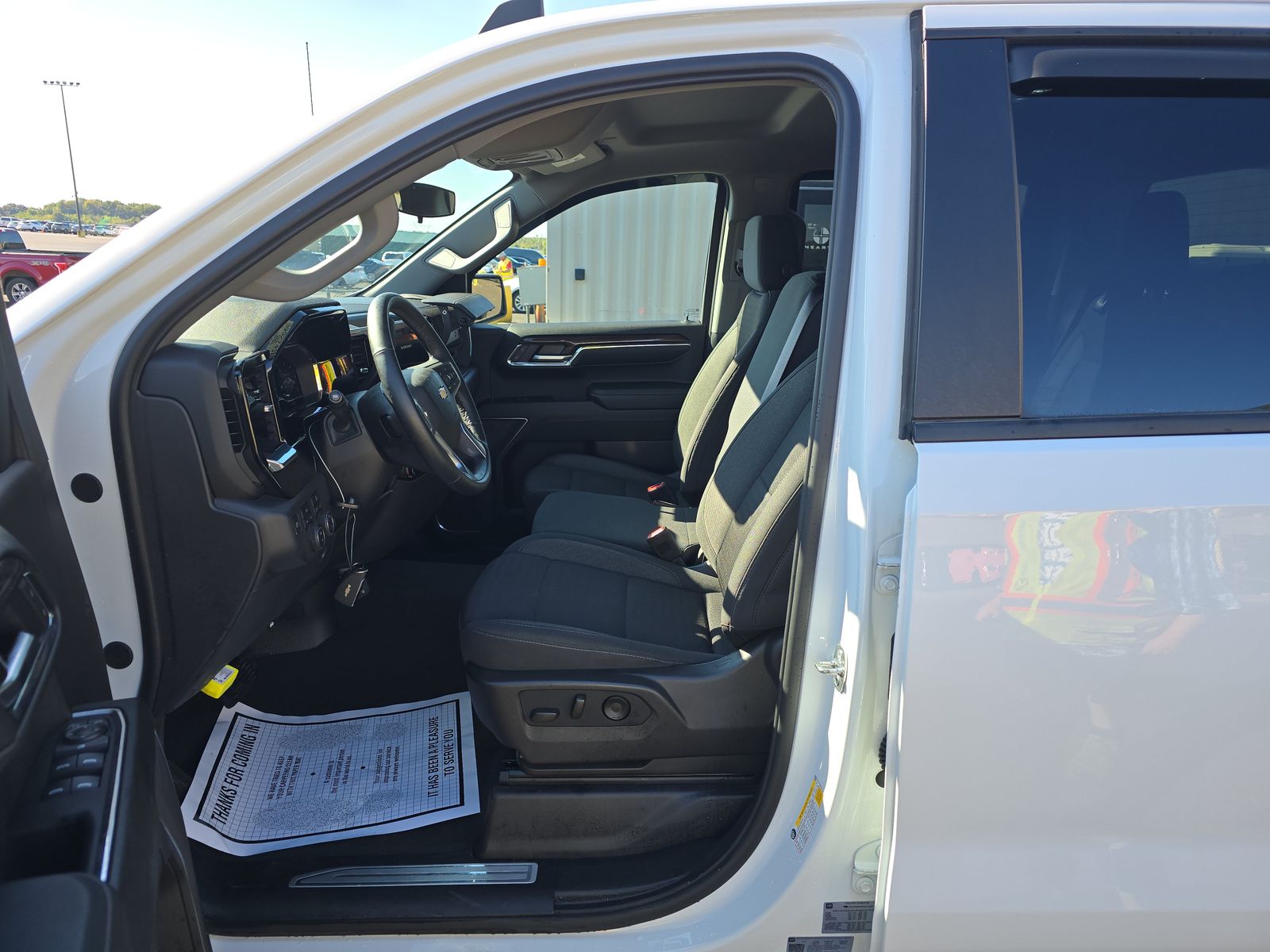 2024 Chevrolet Silverado 1500 LT AWD