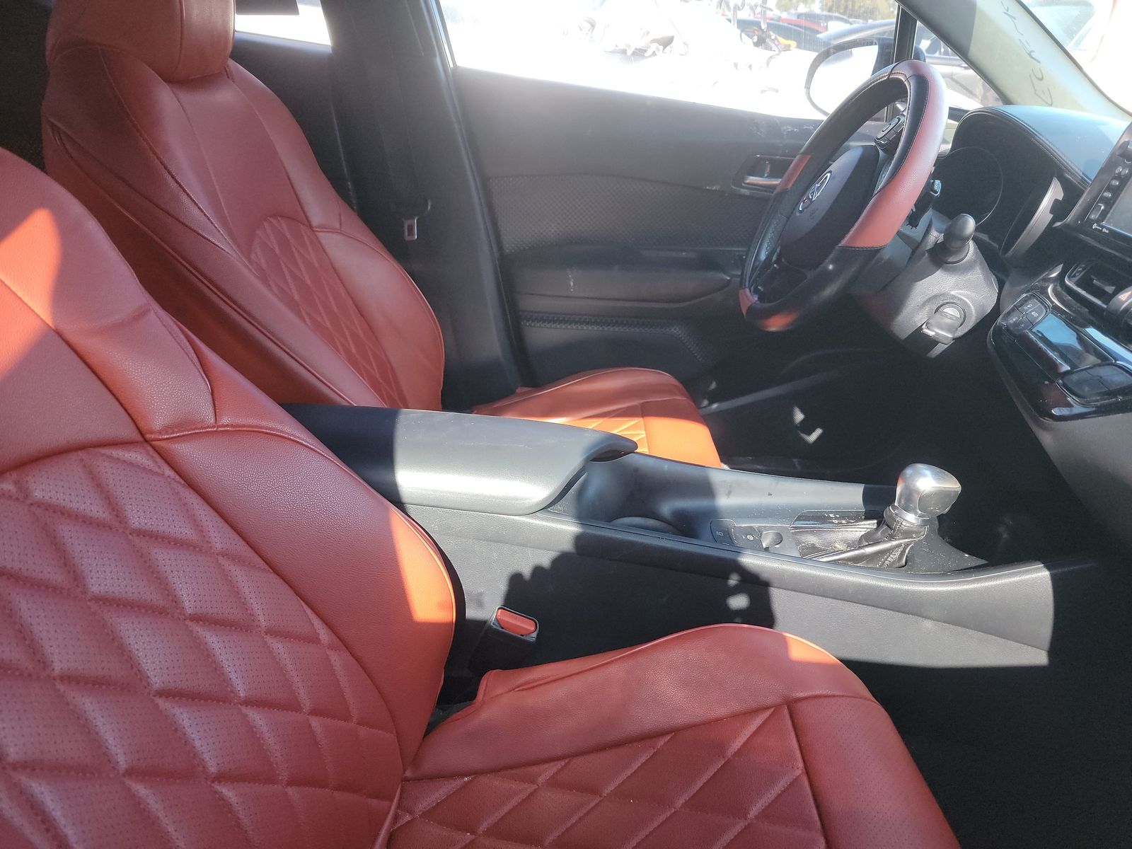 2018 Toyota C-HR XLE FWD