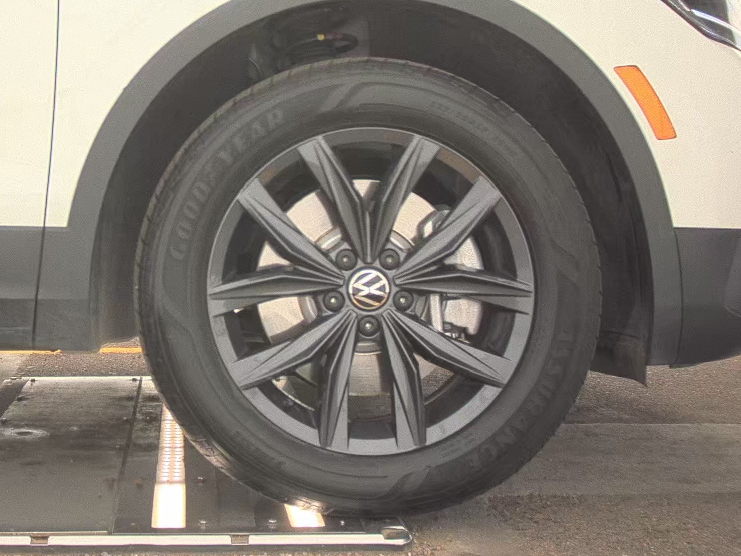 2024 Volkswagen Tiguan 2.0T SE AWD