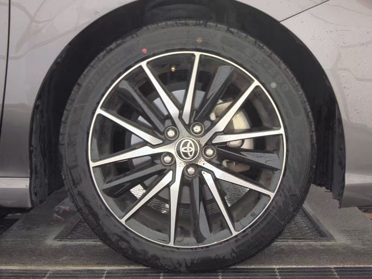 2024 Toyota Camry SE FWD