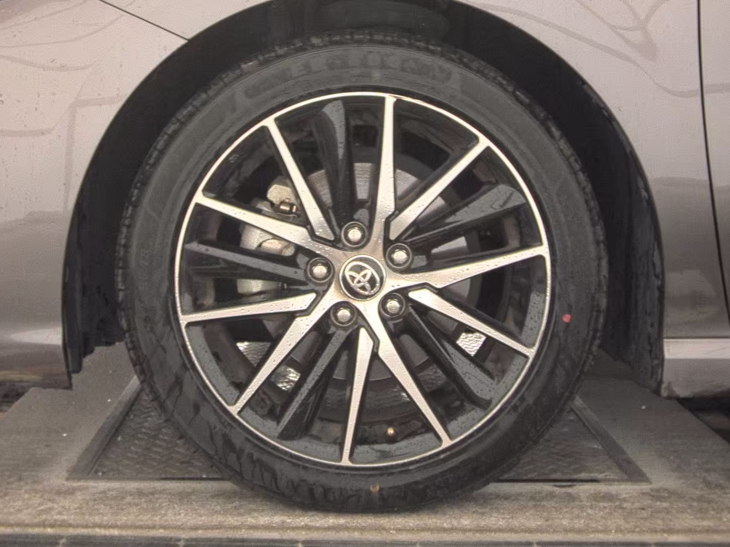 2024 Toyota Camry SE FWD