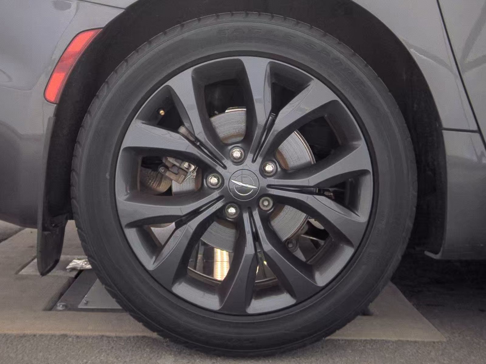 2020 Chrysler Pacifica Limited 35th Anniversary FWD