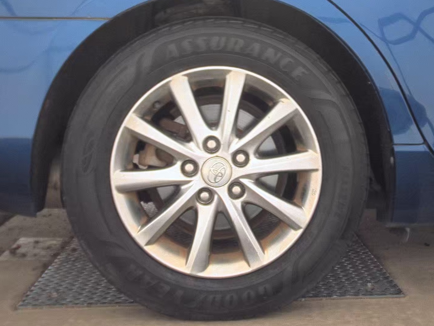 2011 Toyota Camry Hybrid FWD