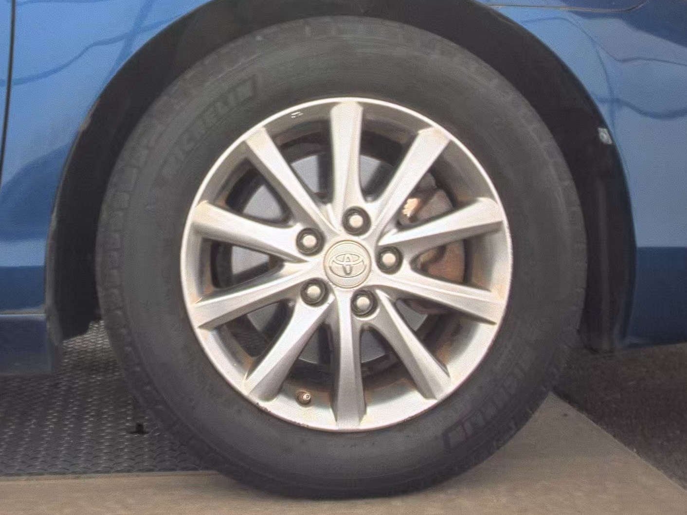 2011 Toyota Camry Hybrid FWD