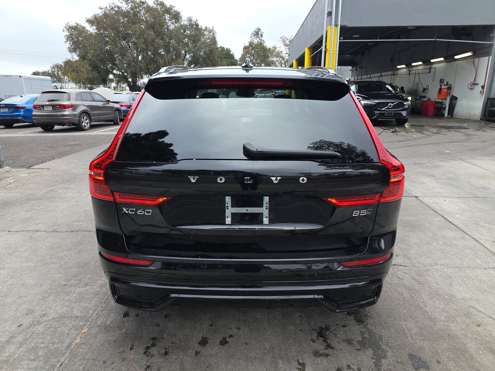 2025 Volvo XC60 B5 Plus AWD