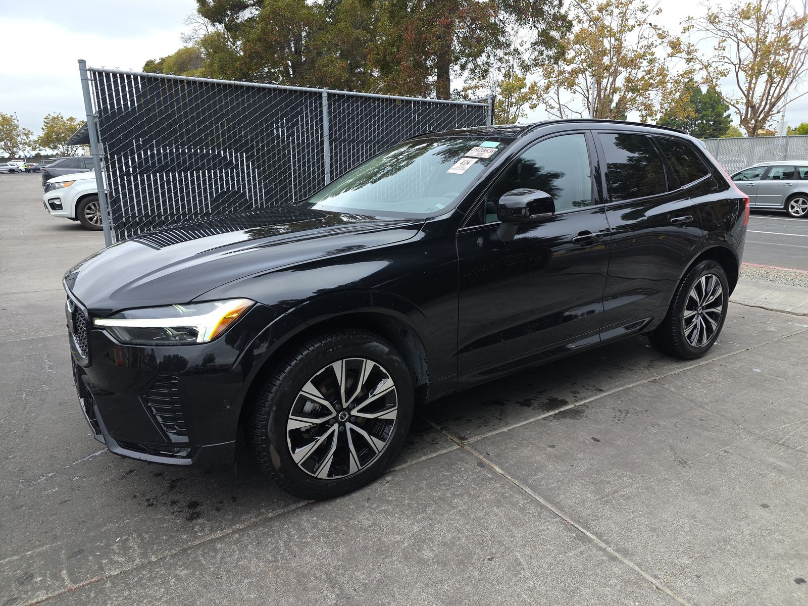 2025 Volvo XC60 B5 Plus AWD